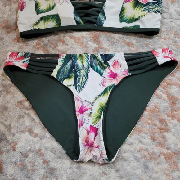 Tinibikini Tropical Green and Pink Floral‎ Bikini - Small / Medium - Picture 4 of 11